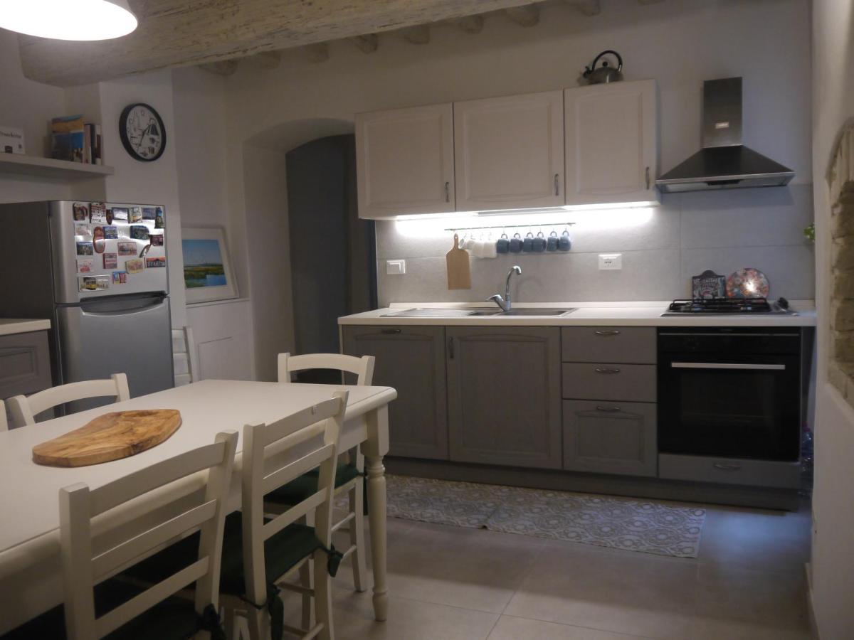 شقة Casa Marzia مونتيفاركي المظهر الخارجي الصورة